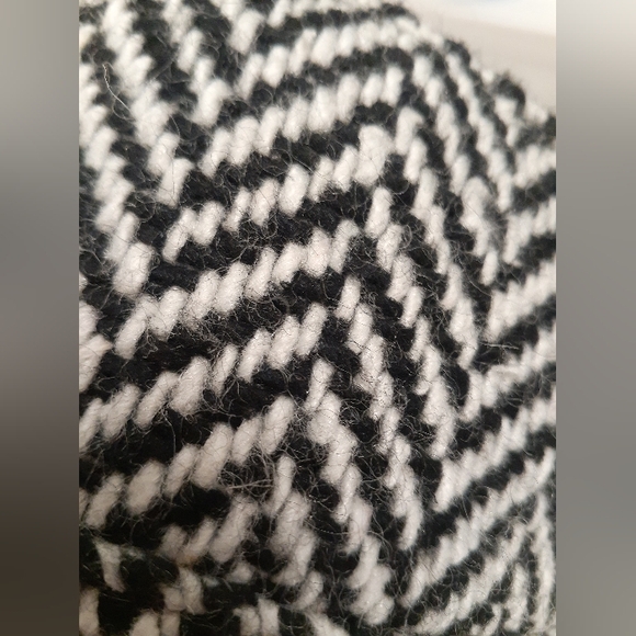 Final Sale: Herringbone Newsboy Hat - Picture 7 of 7